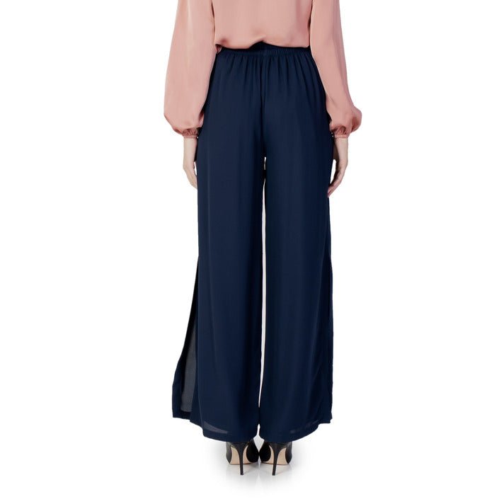 Akè Women Trousers - Fizigo